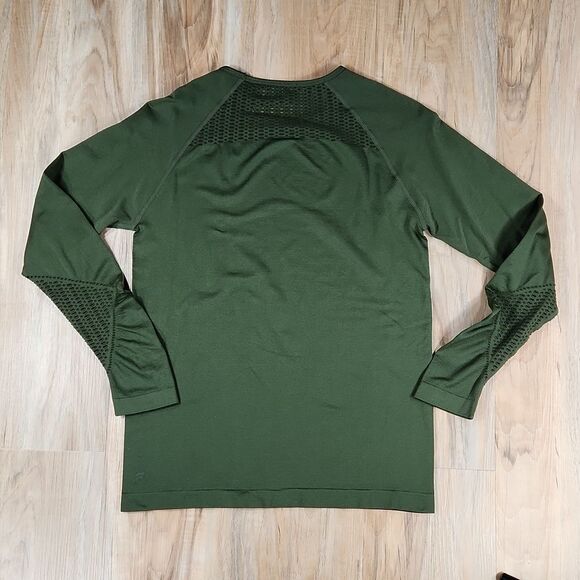 🔺️Fabletics Olive Green "Dylana" Long Sleeve Athletic Top Medium - Picture 3 of 10